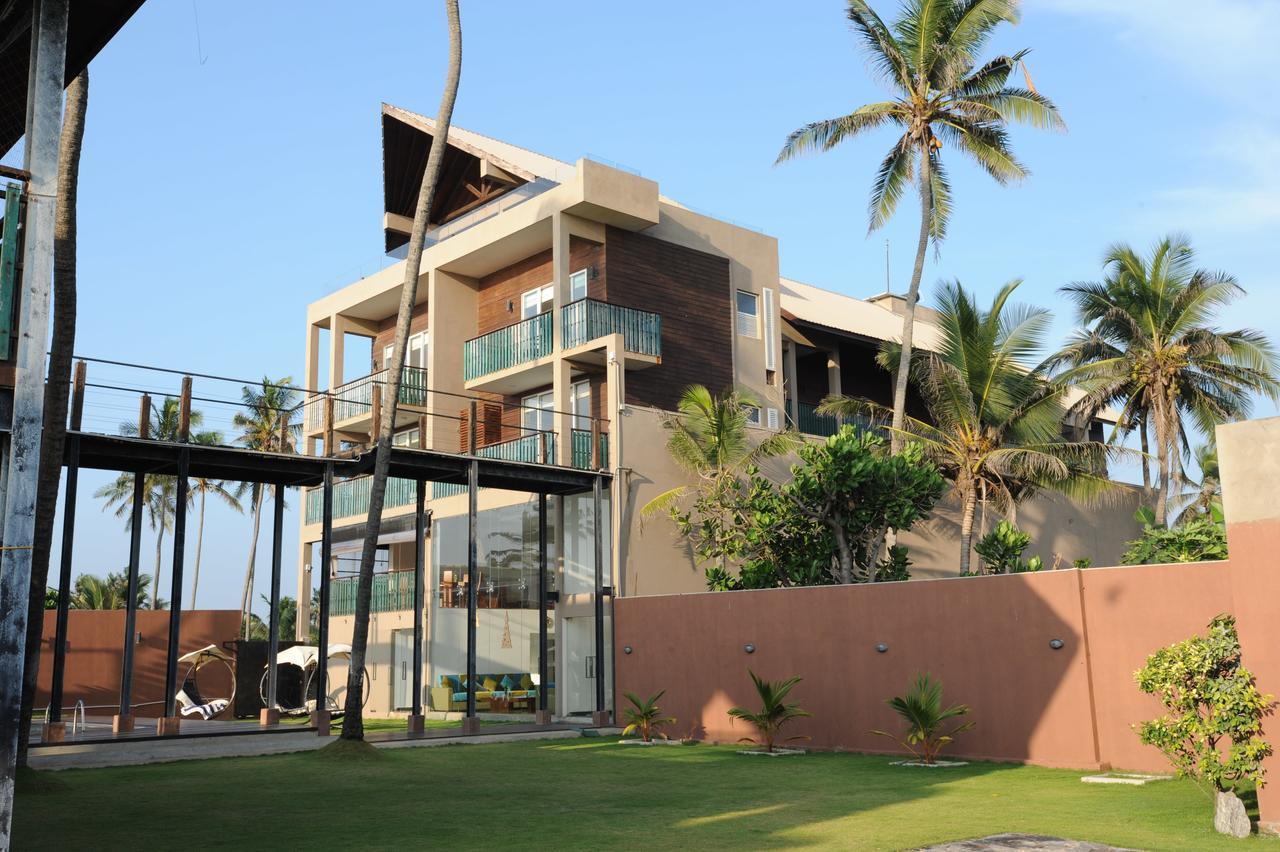 Saprin Beach Resort Uswetakeiyawa Eksteriør bilde